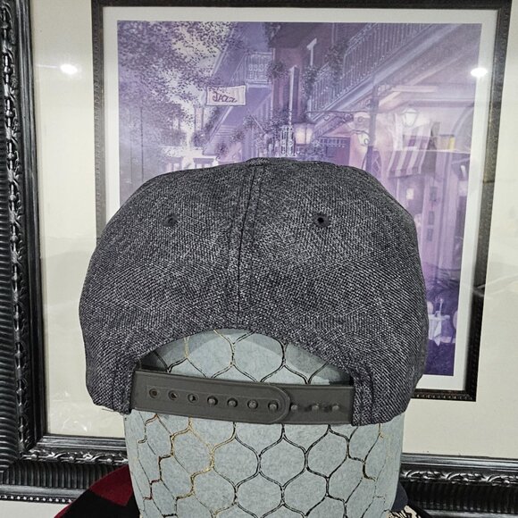 King Hat Grey in color and white One size Fits all - Picture 3 of 5